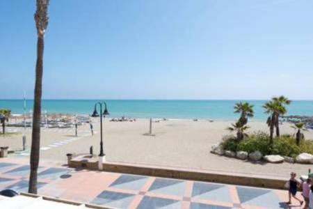 Sunset Beach Charming Apartment With Jacuzzi Torremolinos Exterior photo